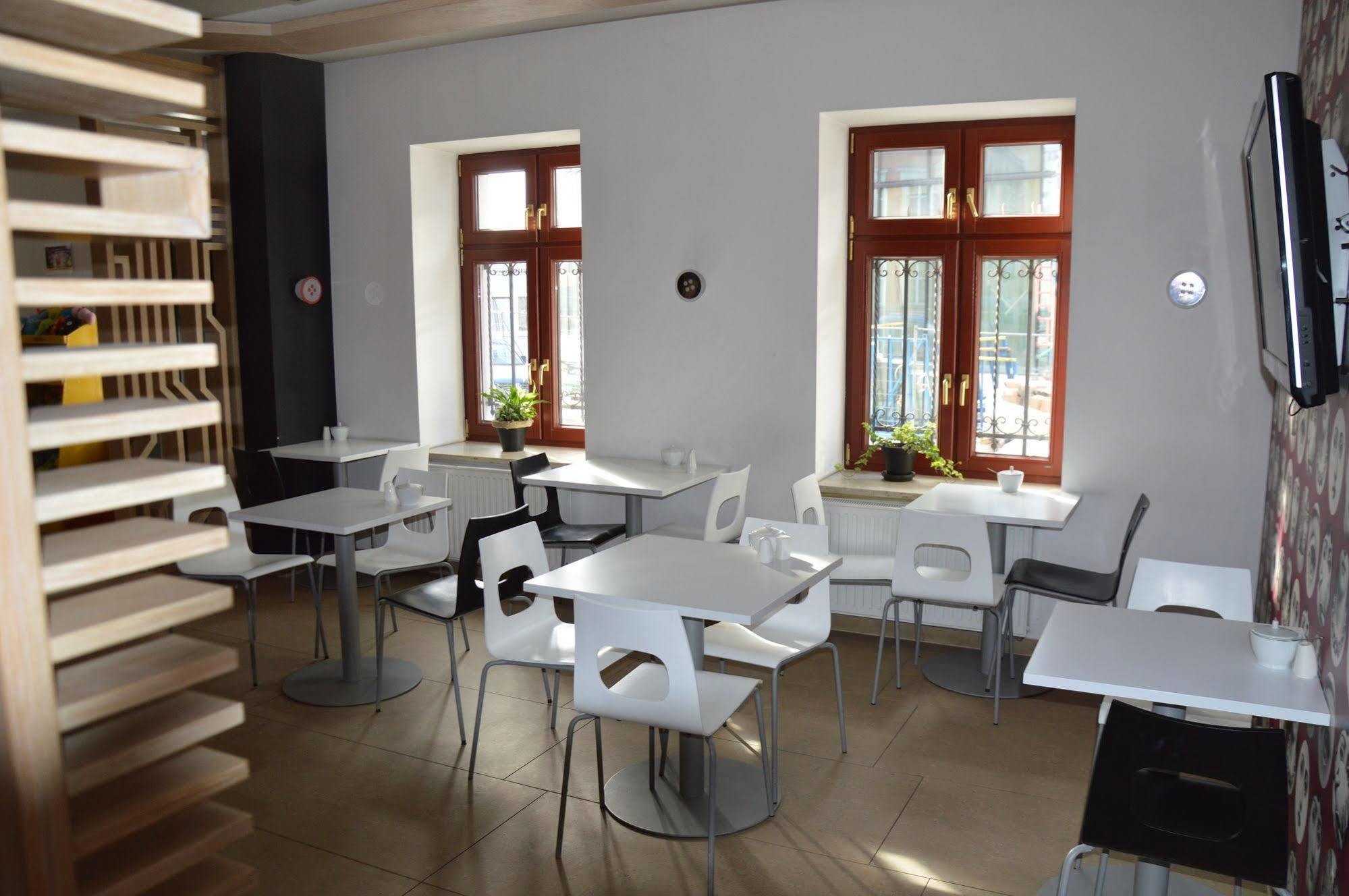 Great Polonia Dwarf Wroclaw Bed and Breakfast Buitenkant foto